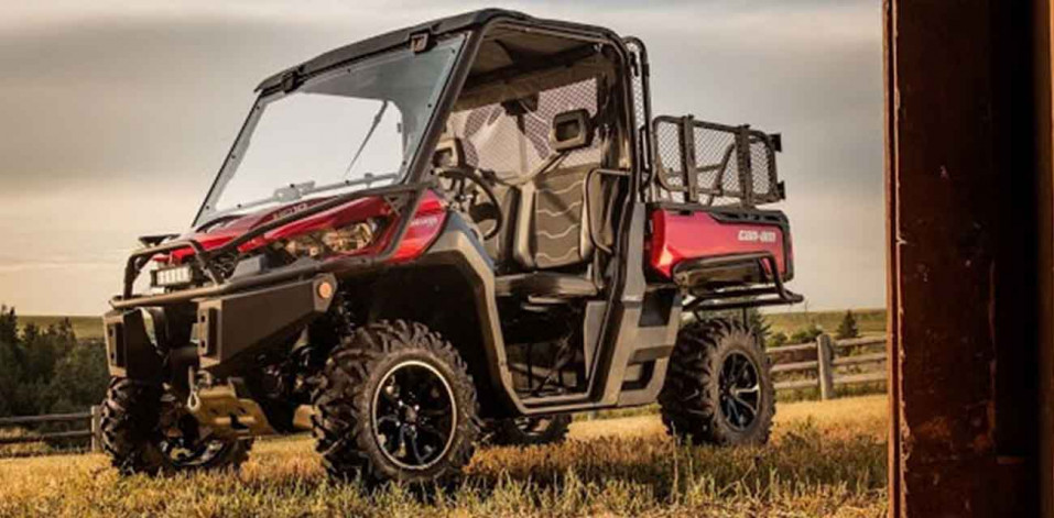 2016 Can Am Defender XT main