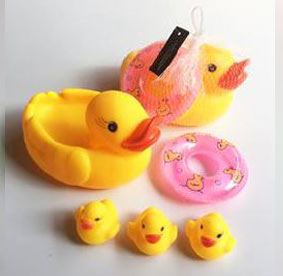 Bath toy duck