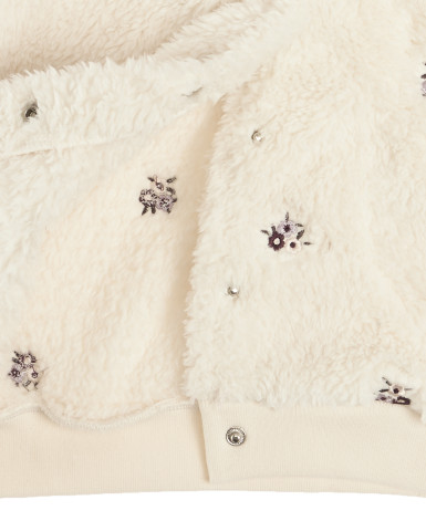 824885 whitecap ditsy detail 20250702035355